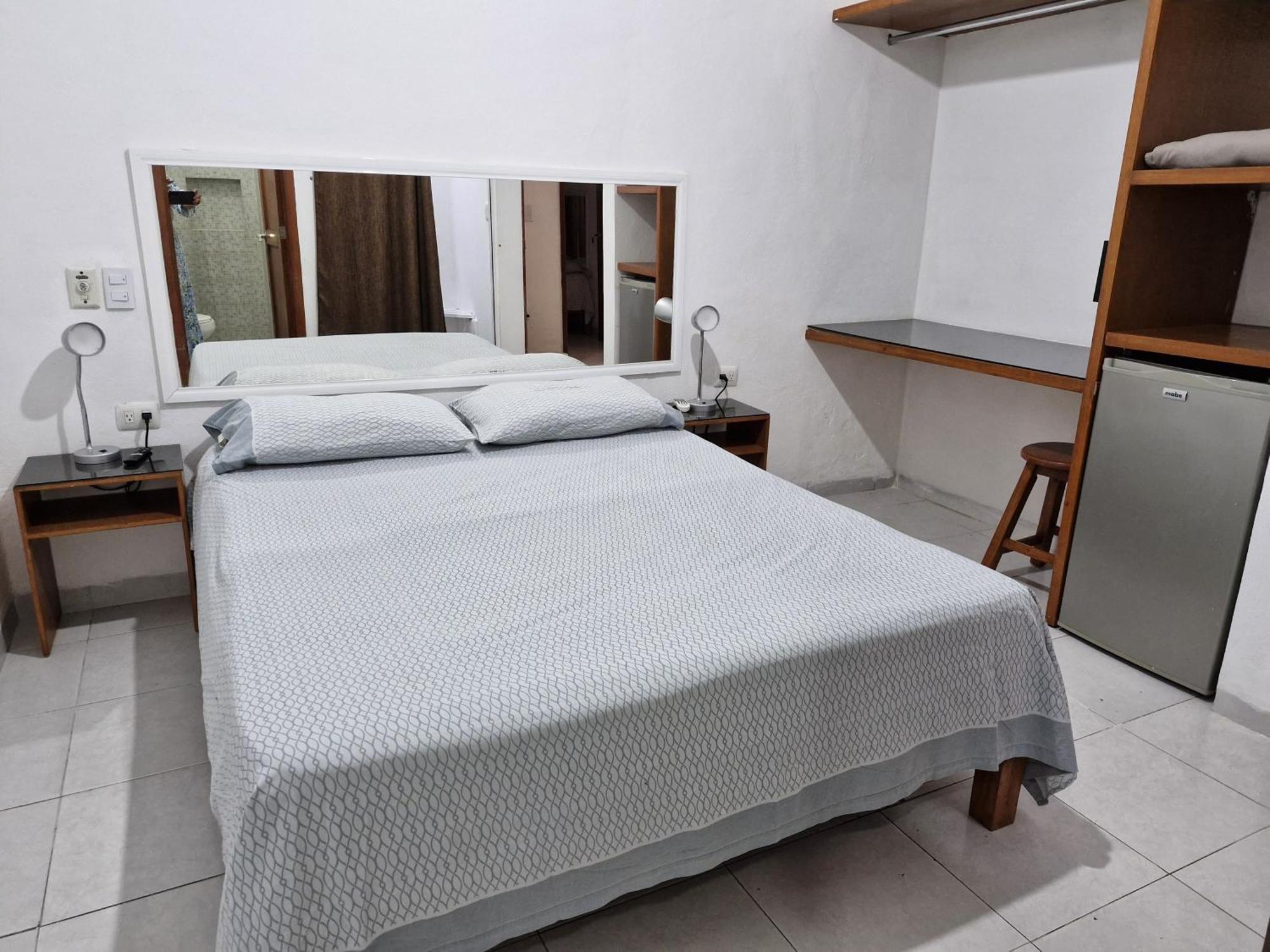 Las Margaritas Casa De Huespedes Apartment แคนคูน ภายนอก รูปภาพ