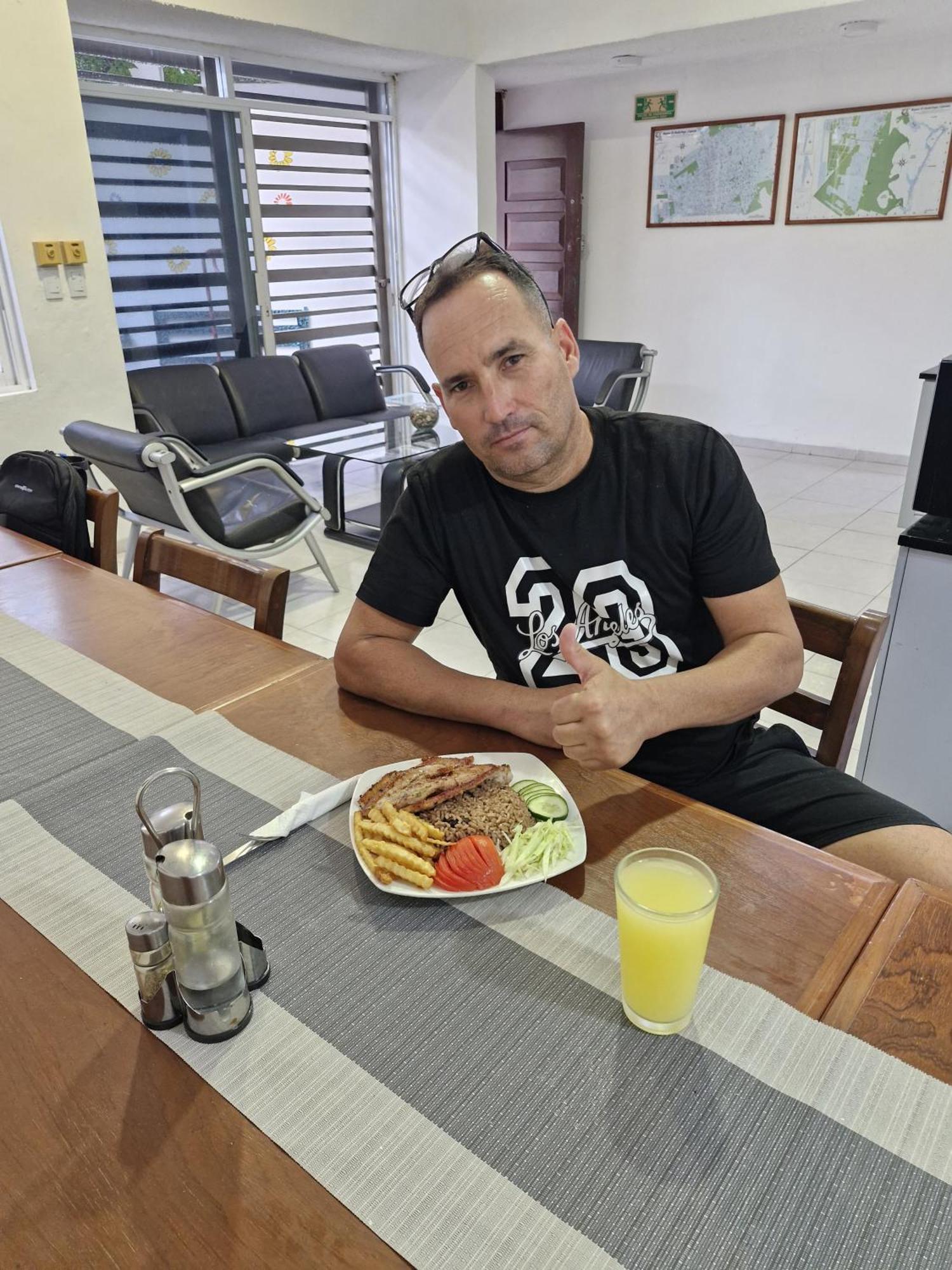 Las Margaritas Casa De Huespedes Apartment แคนคูน ภายนอก รูปภาพ